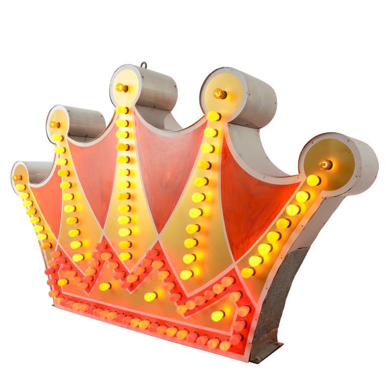 While a stylized crown is still part of the Best Western Hotel chain's emblem today, the original interpretation was much more literal. At 5' tall, this incredible lighted crown sign has been fully restored by our team of expert craftsmen. The red