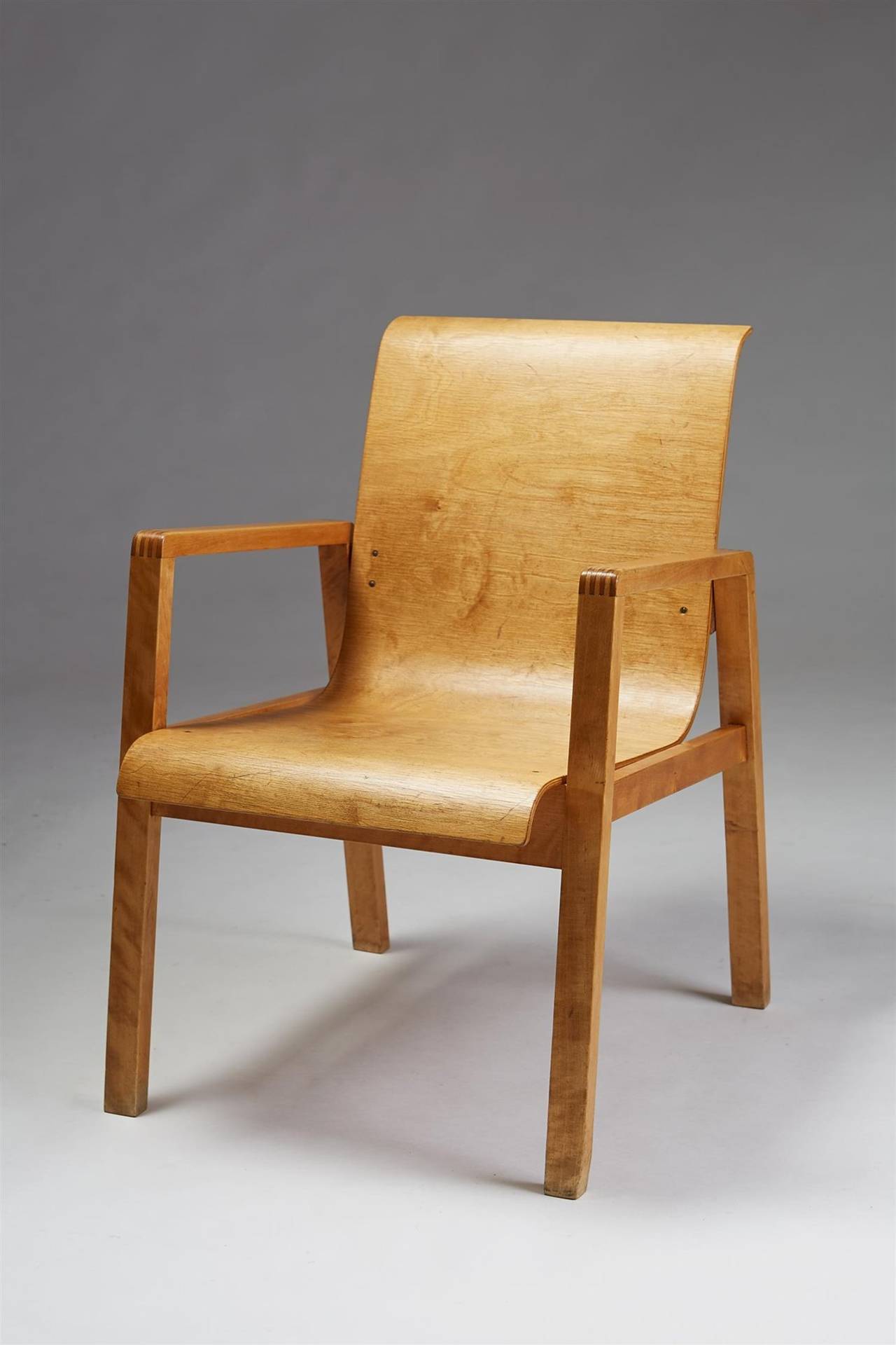 Chair in birch and plywood designed by Alvar Aalto for Artek, Finland. 1950s.