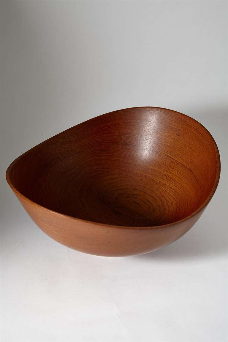 Wooden Bowl Designed by Finn Juhl for Kaj Bojesen, Denmark, 1950s In Excellent Condition In Stockholm, SE