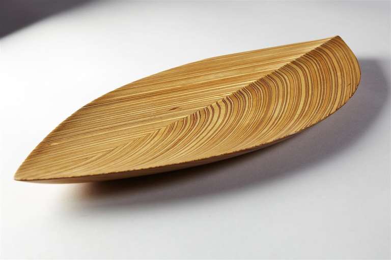Finnish Wooden dish designed by Tapio Wirkkala for Soine et Kni, Finland. 1954.