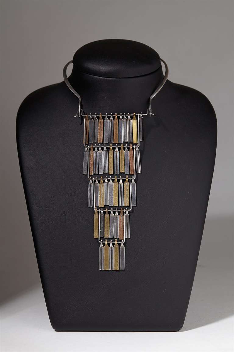 Necklace Cascade in sterling silver, bronze and oxidized silver.
Designed by Ibe Dahlquist, Sweden, 1960s.