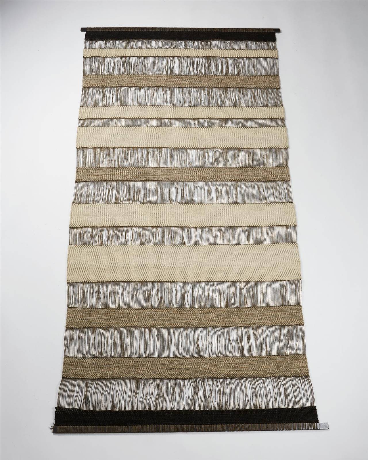 Textile wall hanging by Jette Nevers, Denmark. 1970s.
Handwoven linen.