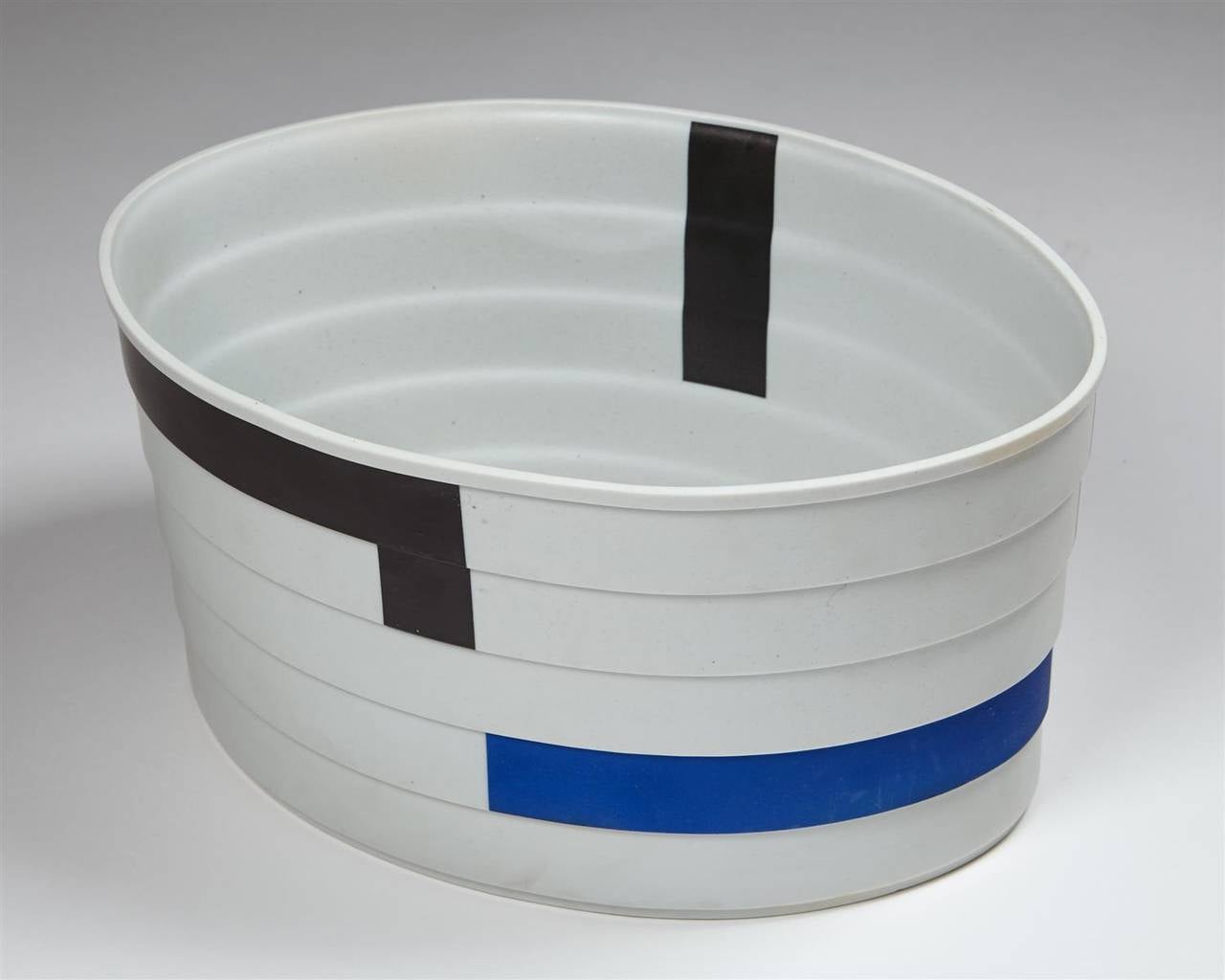 Large Bowl Designed by Bodil Manz, Denmark, 2000s In Excellent Condition In Stockholm, SE