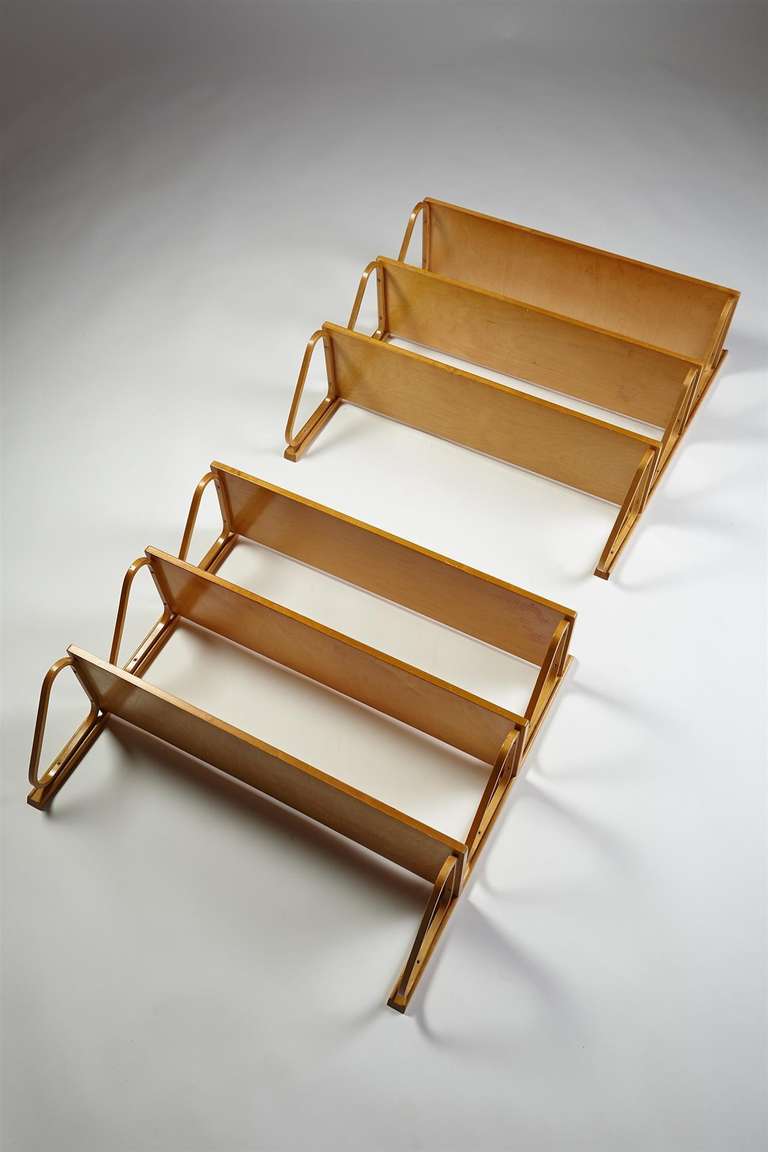Set of shelves in birch, designed by Alvar Aalto for Artek, Finland. 1940's.