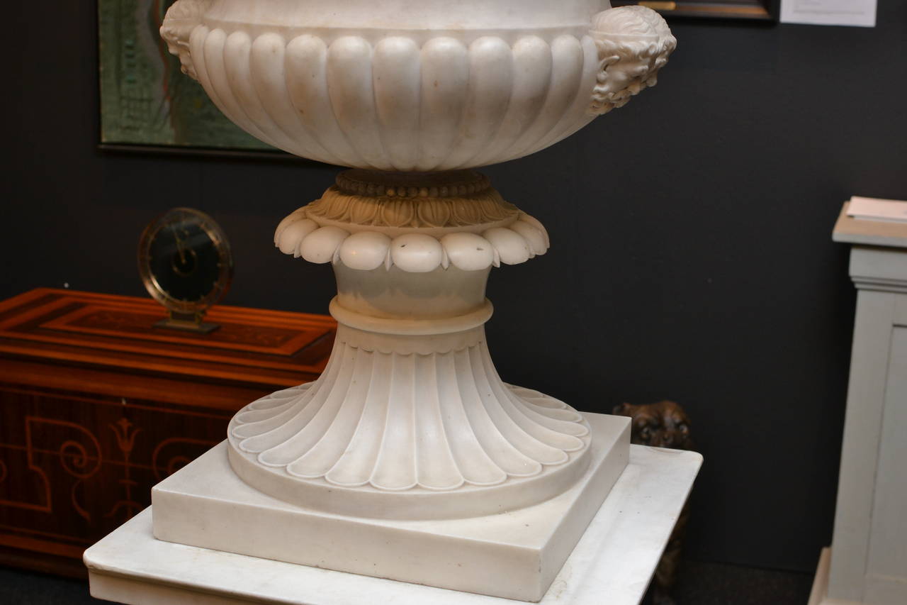 Important 19th Century Italian Carrara Marble Urn on Original Marble Stand 2