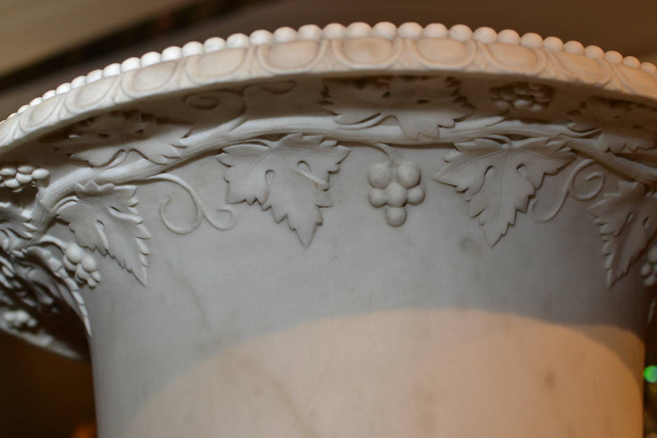 Important 19th Century Italian Carrara Marble Urn on Original Marble Stand 3