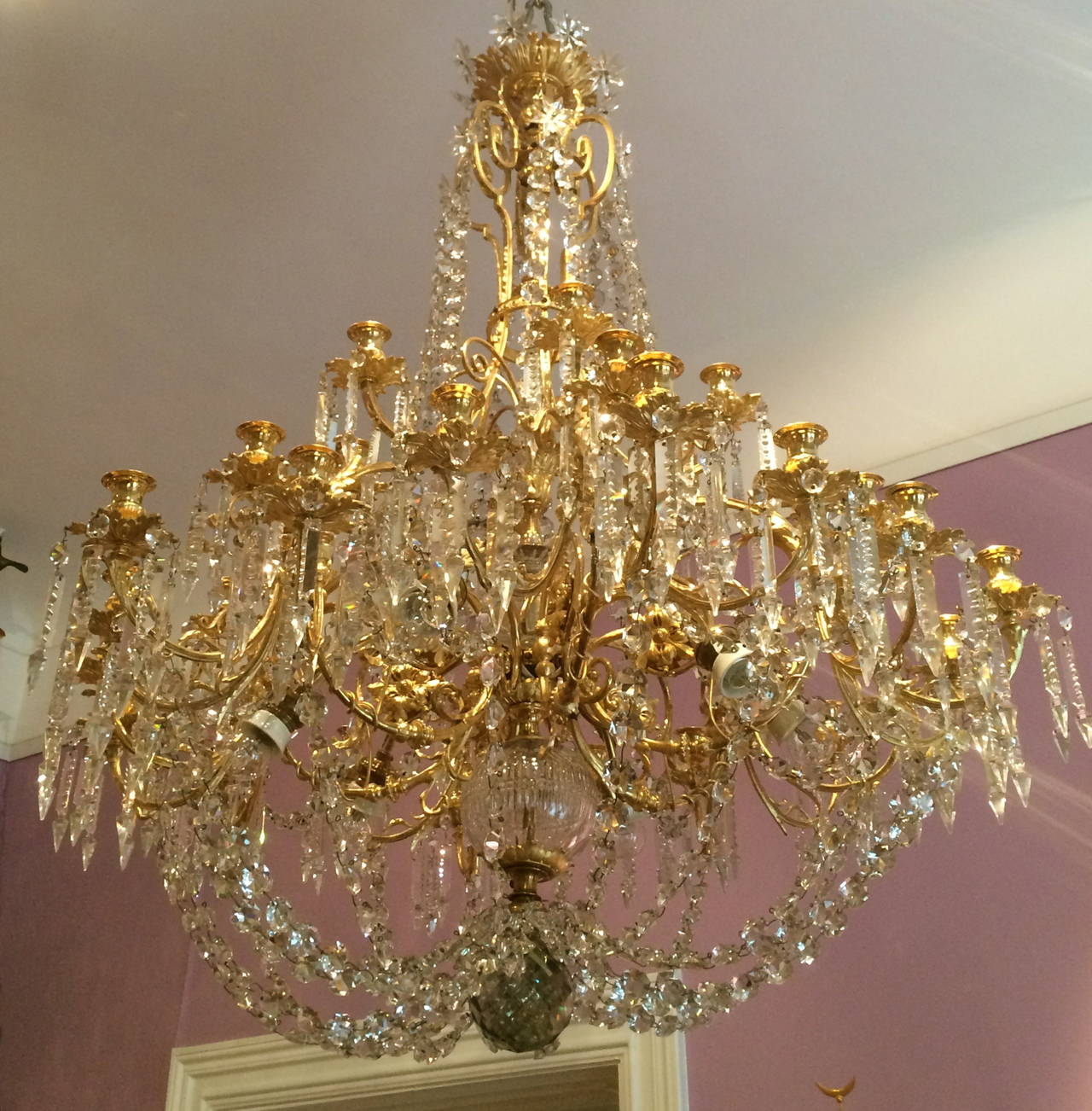 European Large Late 19th Century Gilt Bronze and Crystal Chandelier