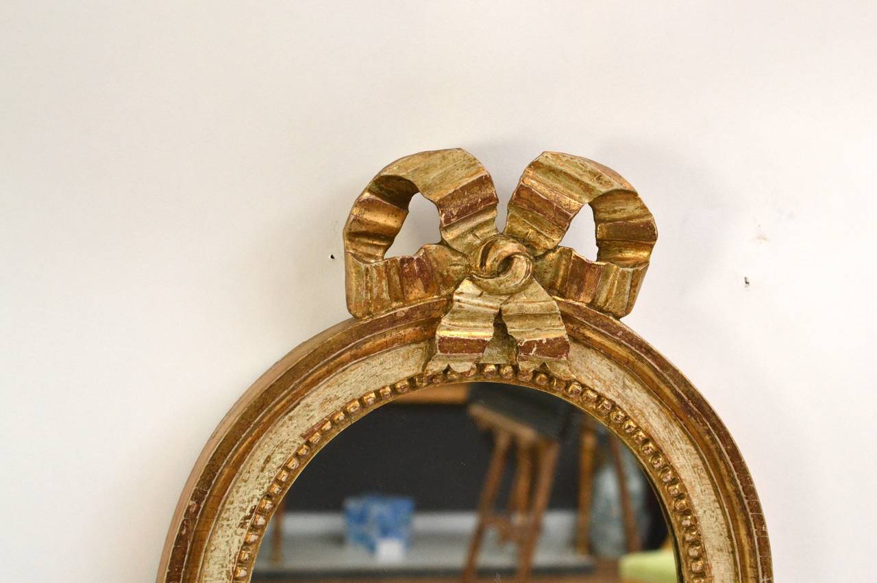 Pair of Swedish Gustavian Giltwood Oval Mirror Girandoles, 18th Century