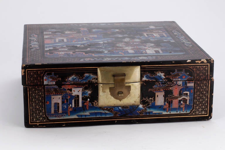 One Chinese Lacquer Box In Good Condition In Stockholm, SE