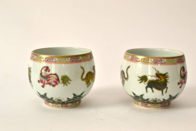 Pair of Chinese porcelain bowls In Excellent Condition In Stockholm, SE