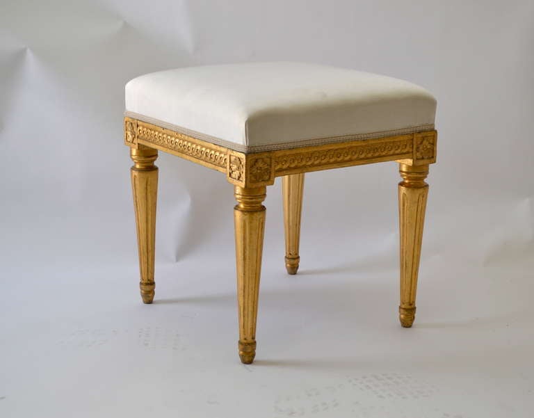 A Pair of Swedish Gustavian Stools, Circa 1790 In Good Condition In Stockholm, SE