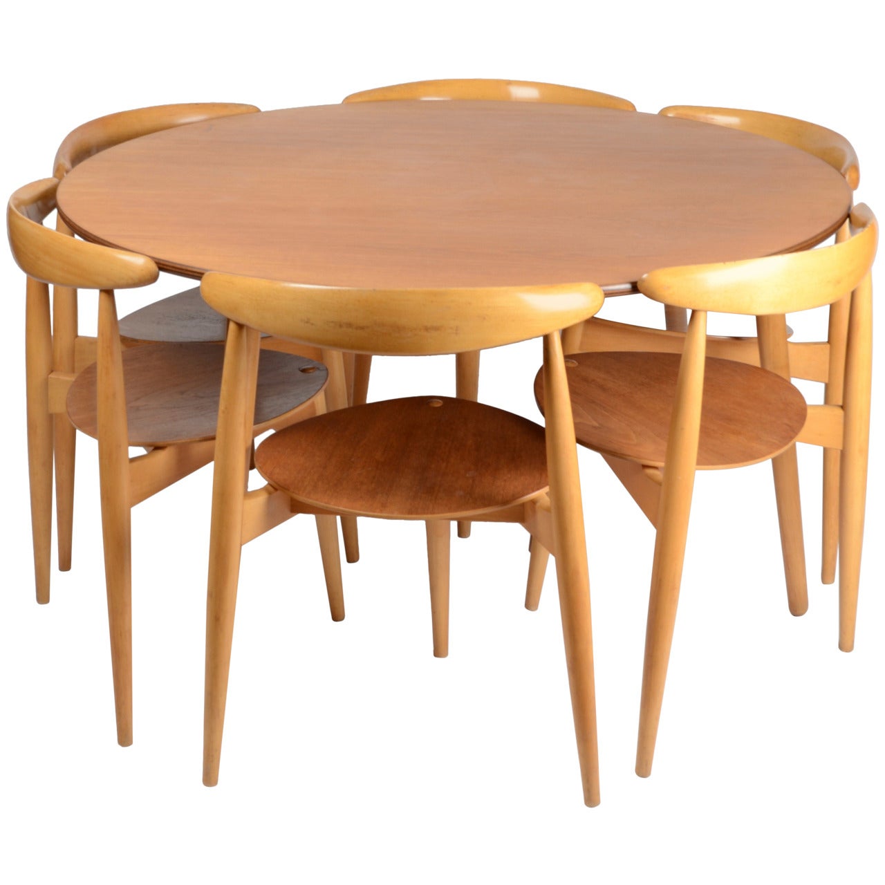 Dining set, "Hjertegruppen" FH4602 and FH4103, by Hans J Wegner for Fritz Hansen