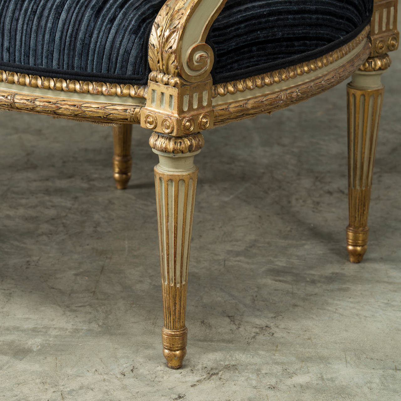 Pair of Elegant Armchairs, Louis XVI Style In Good Condition In Kastrup, DK