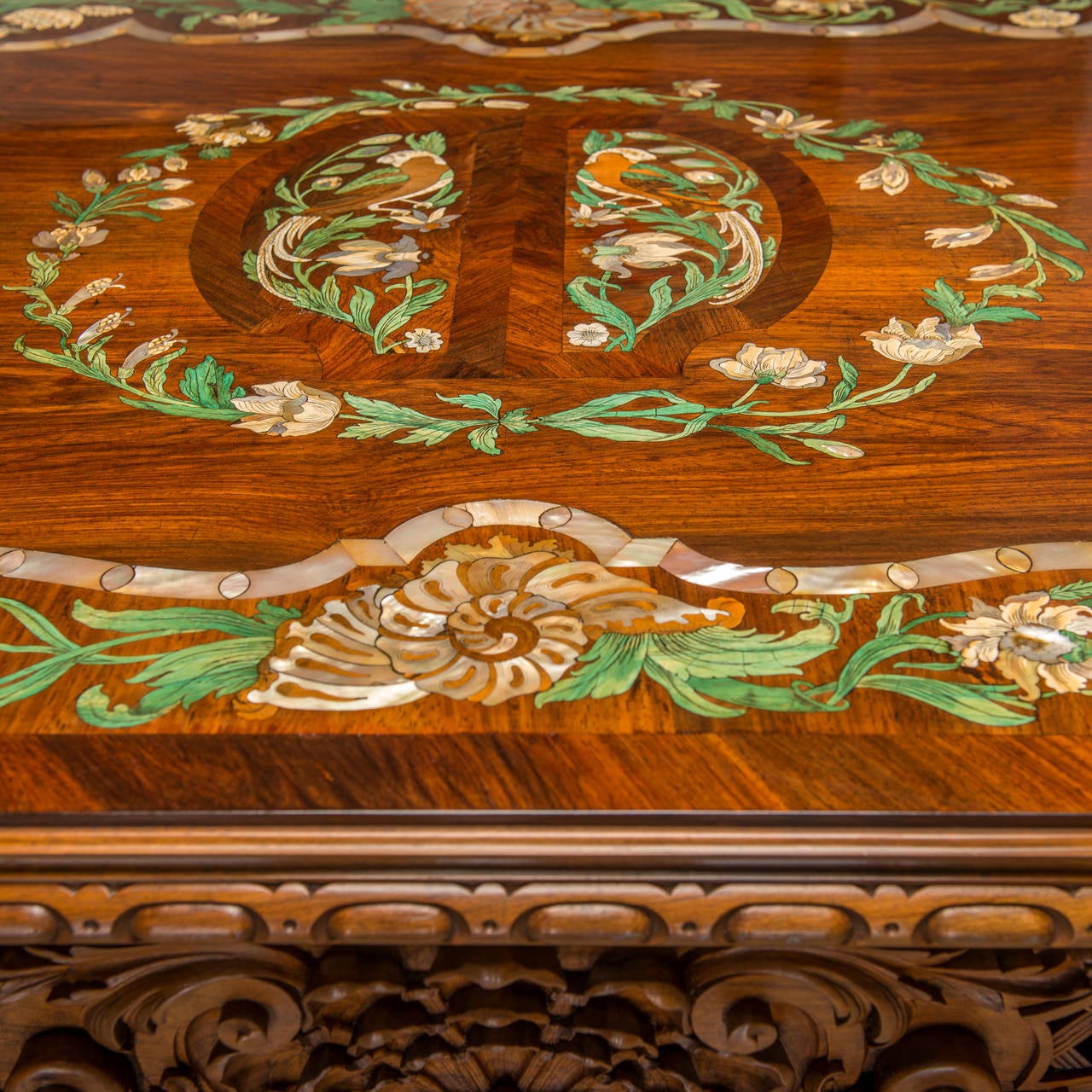 royal dining table castle