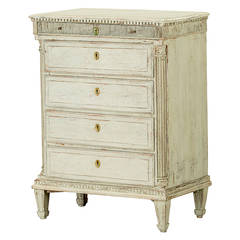Louis XVI chest of drawers 4
