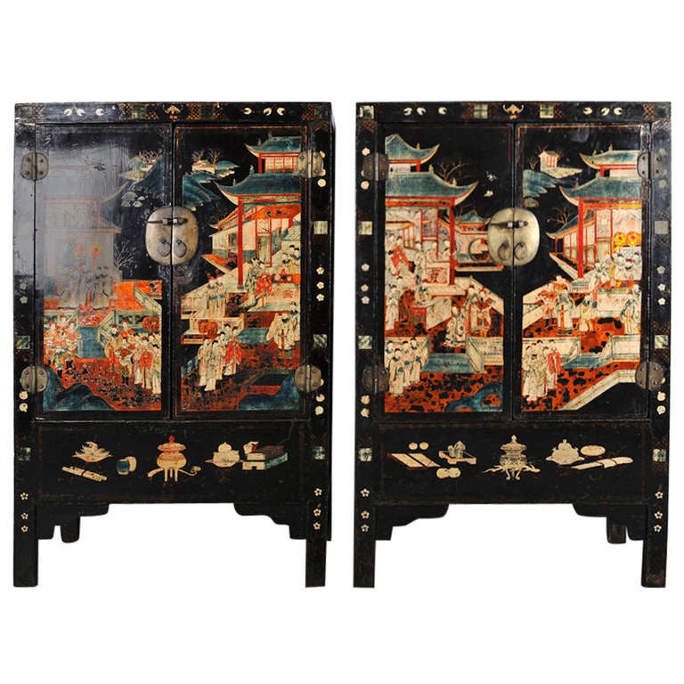 Pair Of Very Unusual And Rare 18th Century Chinese Qing Dynasty Pair Of Very Unusual And Rare 18th Century Chinese Qing Dynasty Cabinets For