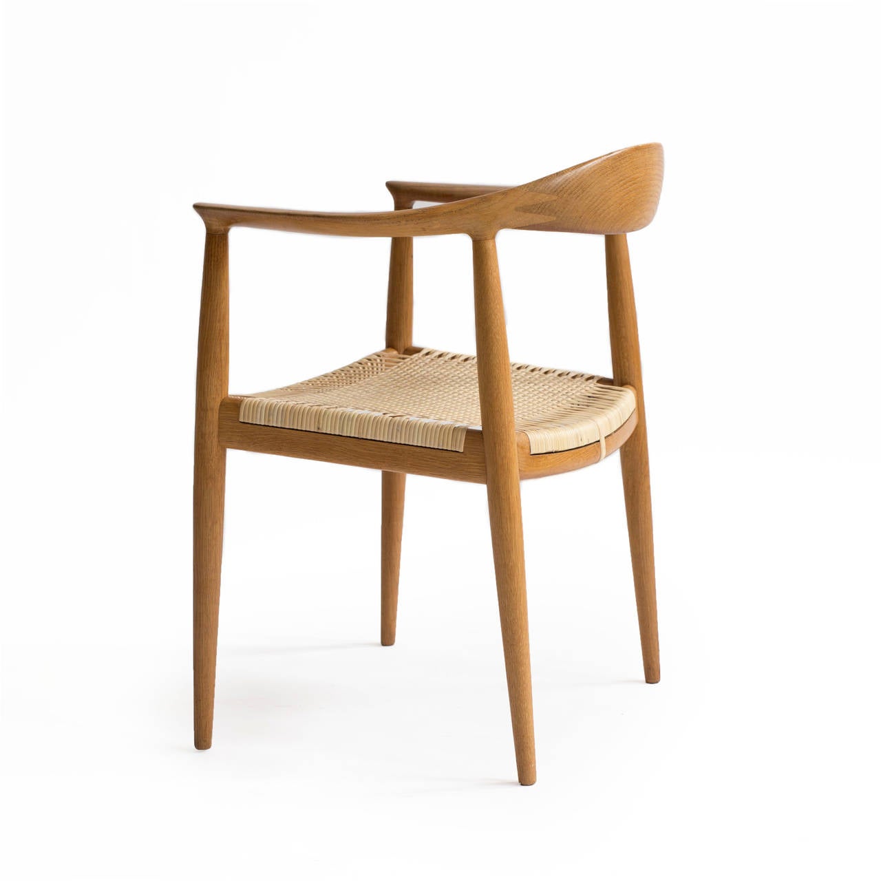 Danish Pair of Hans J. Wegner Oak Chairs, Johannes Hansen
