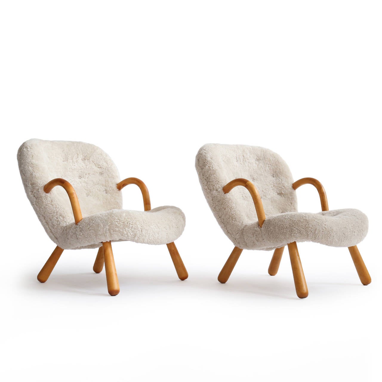 Pair of Philip Arctander Clam Chairs, 1944 In Excellent Condition In Copenhagen, DK