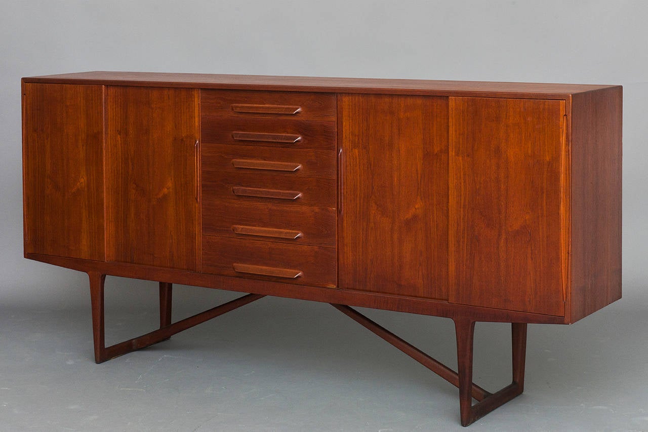 Sideboard by Kurt Østervig for Jason Furniture.
Teak.
Nice refinished condition.
Very high craftsman quality.