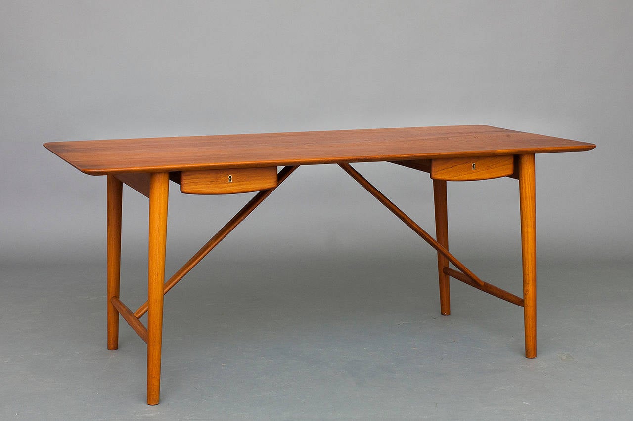 Desk by Peter Hvidt & Orla Mølgaard for Soborg Furniture.
Design: 1955.
Solid teak.
Nice refinished condition.