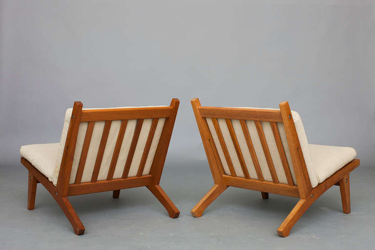 Danish Pair of Lounge Chairs by Hans J. Wegner for Getama