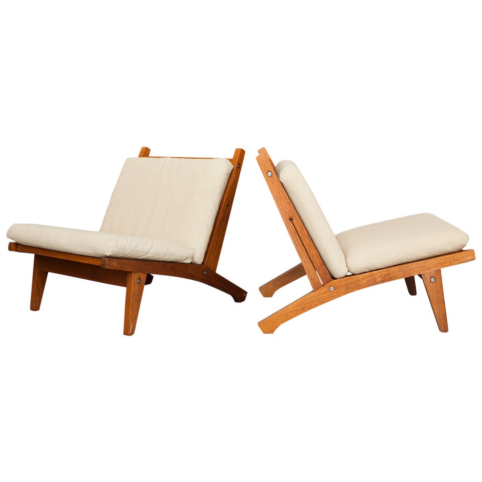 Pair of Lounge Chairs by Hans J. Wegner for Getama