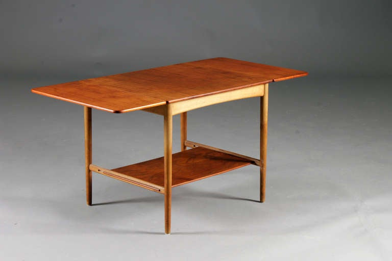 Mid-Century Modern Drop-Leaf Coffee Table with Shelf by Hans J. Wegner for Andreas Tuck