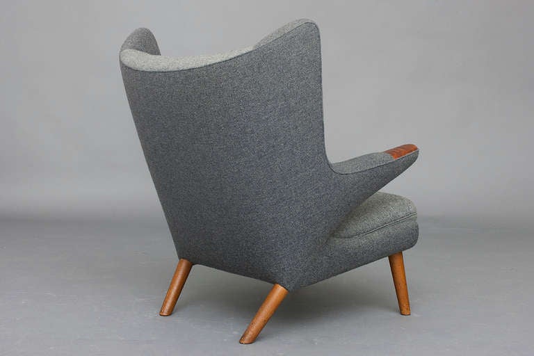 Papa Bear Chair with Ottoman by Hans J. Wegner for AP Stolen In Excellent Condition In Copenhagen, DK