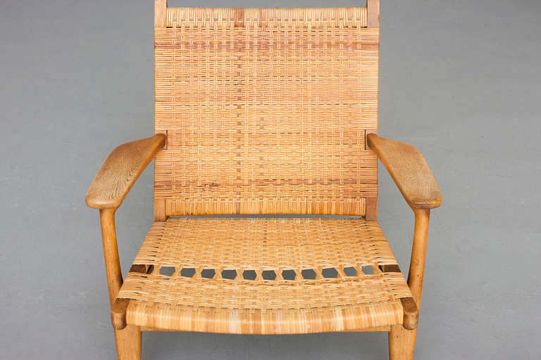 Mid-Century Modern Lounge Chair by Hans J. Wegner for Carl Hansen & Son