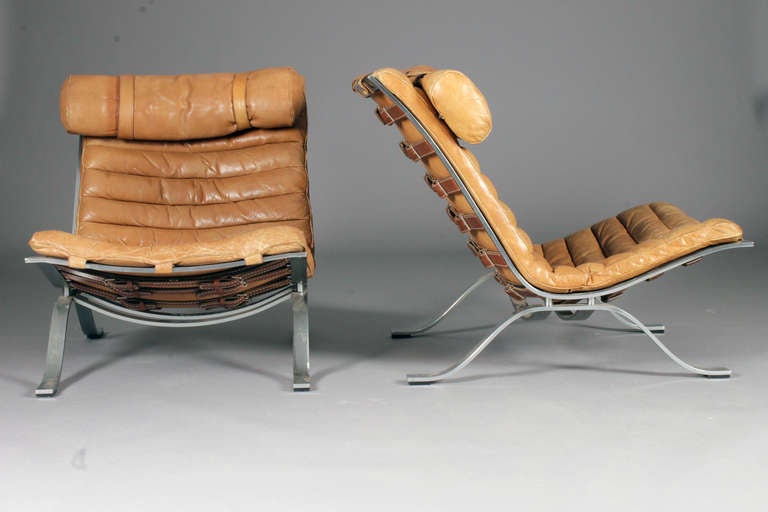Mid-Century Modern Pair of Ari Lounge Chairs by Arne Norell.