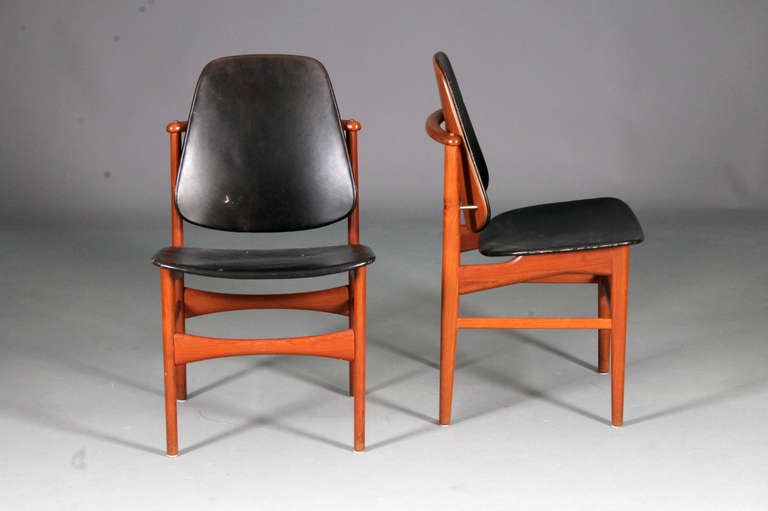Mid-Century Modern Set of 8 Chairs by A. Hovmand Olsen.