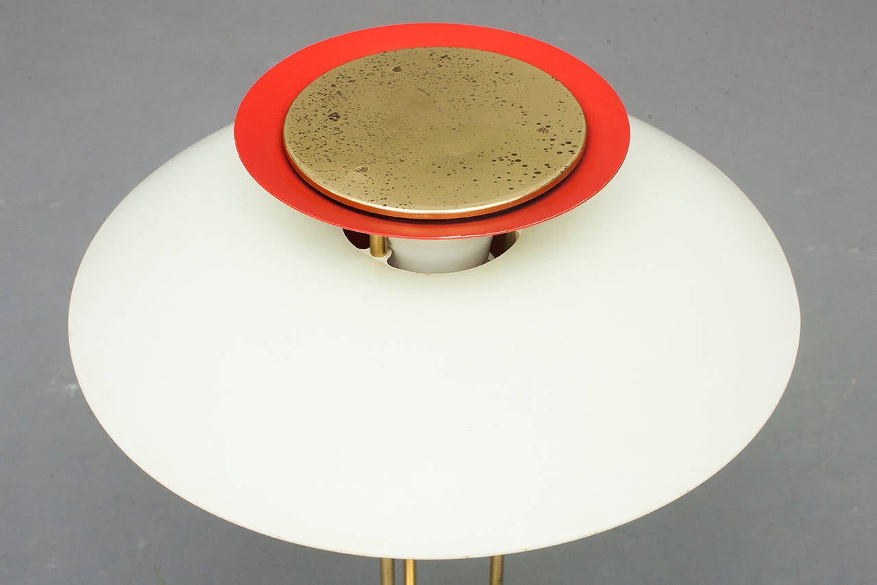 Danish PH5 Table lamp by Poul Henningsen for Louis Poulsen.
