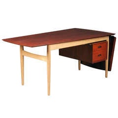 Desk by Arne Vodder 10