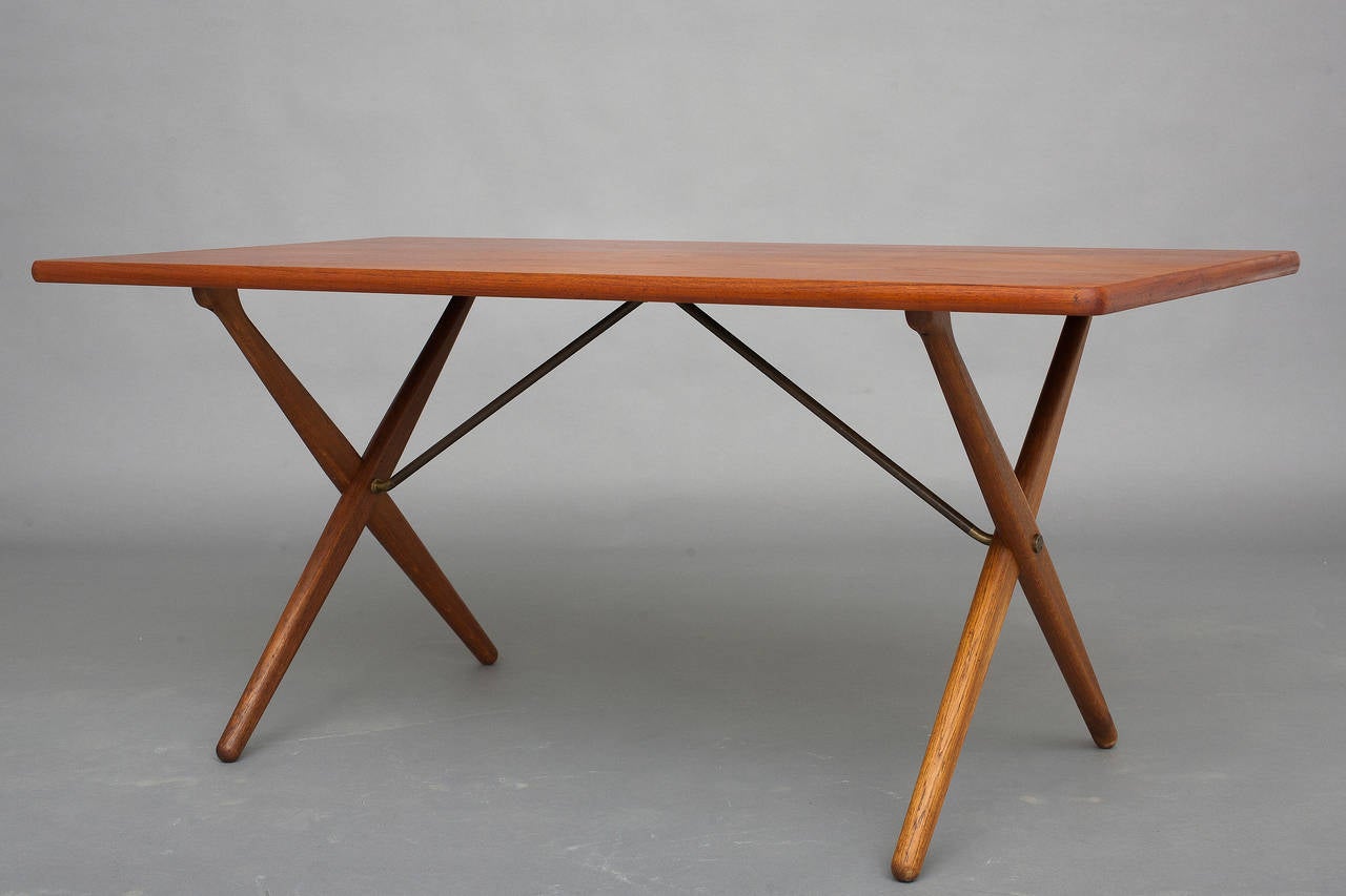 X-leg table by Hans J. Wegner for Andreas Tuck.
Model: AT303.
Oak and teak.
Nice refinished condition.