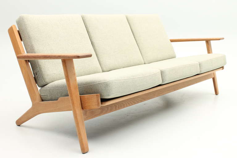 3 seat sofa in oak, model GE290. Designed by Hans Jørgen Wegner and manufactured by Getama, Denmark.
