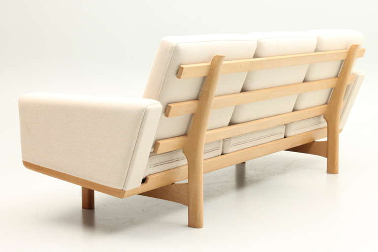 3 seat sofa, model GE236, designed by Hans Jørgen Wegner and produced by Getama, Denmark.