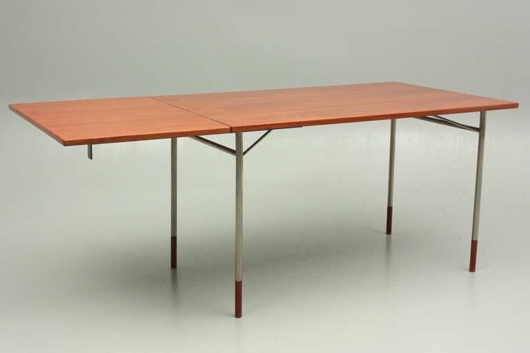 Scandinavian Modern 20th Century Scandinavian Design Desk in Teak and Metal by Finn Juhl For Sale