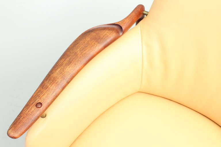 Danish 20th Century Scandinavian Design NV53 Lounger in Teak and New Leather For Sale