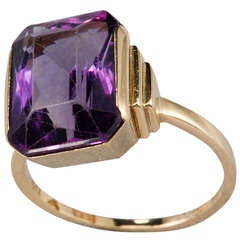 Gold Ring with amethyst by Wiwen Nilsson