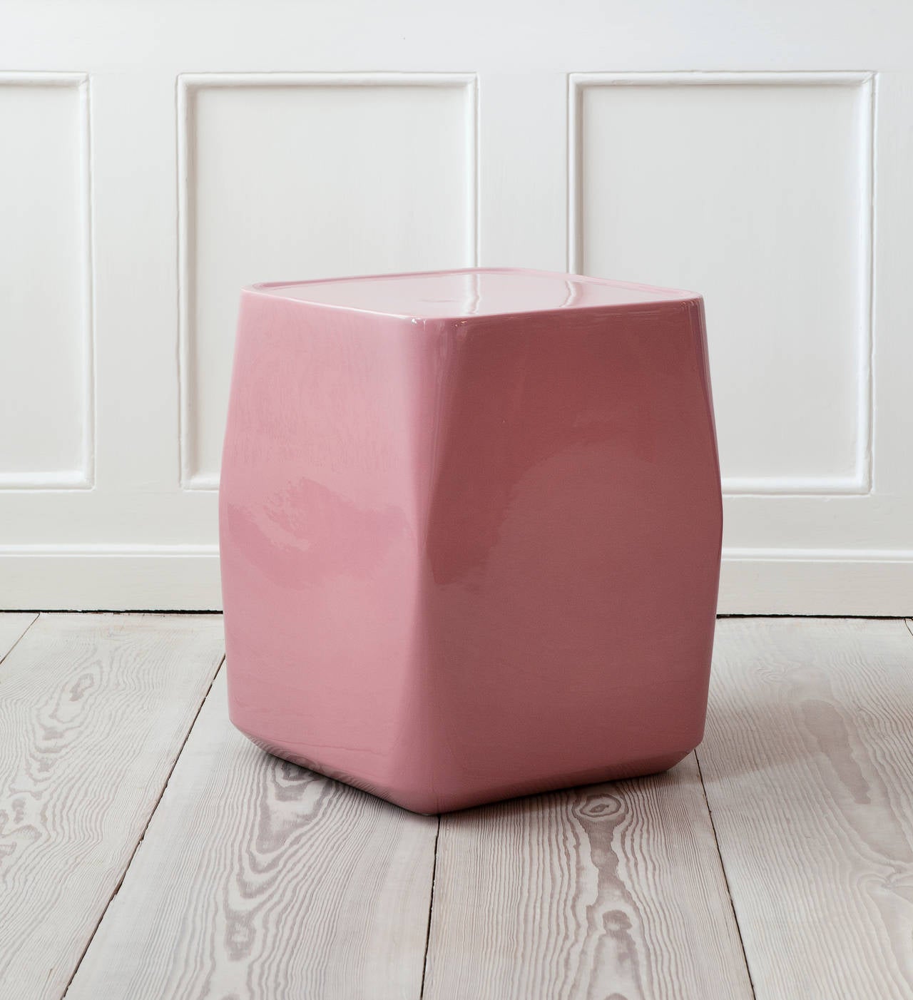 Beautiful ceramic side table in a rose glazing. Elegant rectangular shape with rounded corners.