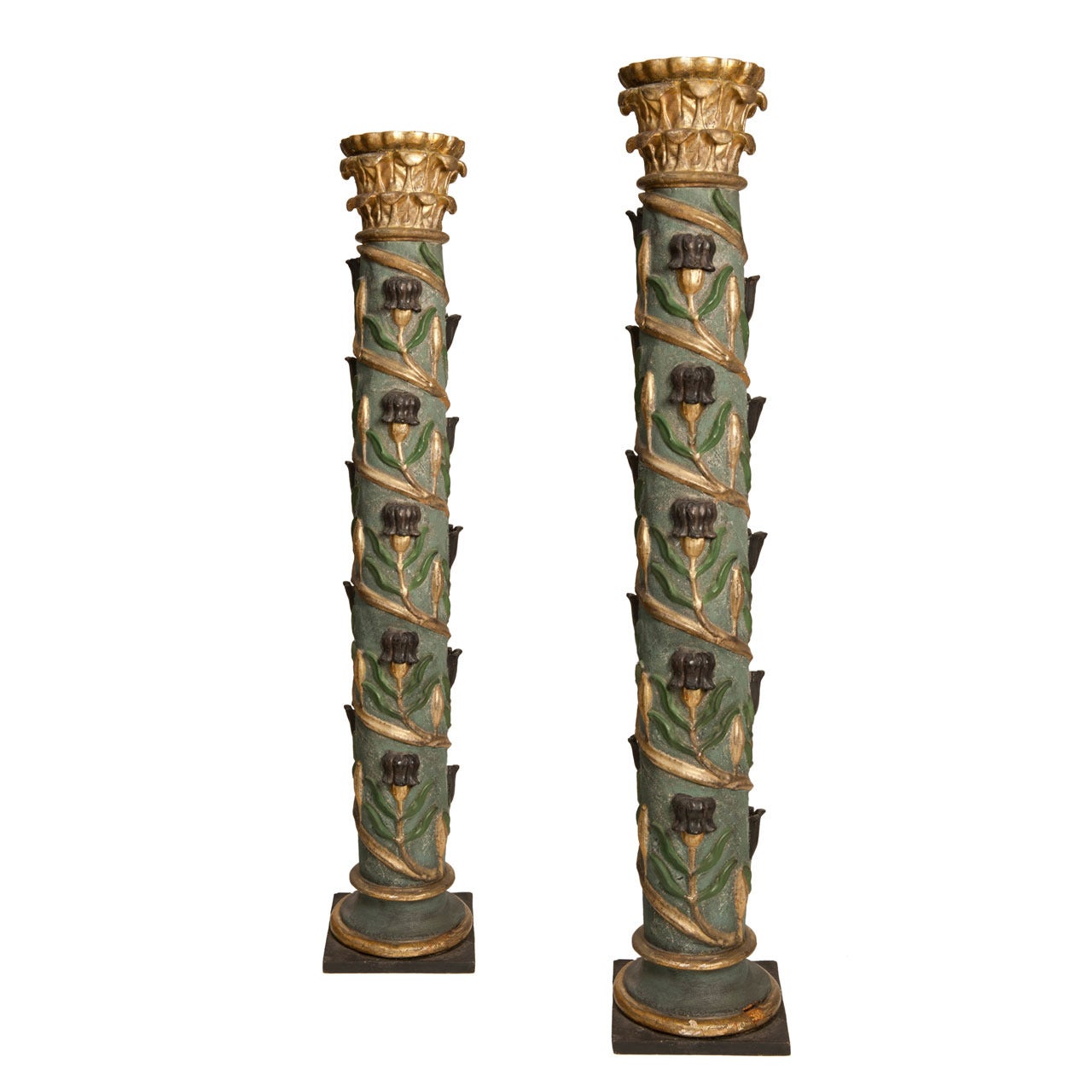 Pair of Column's, early 18th century, wood carved and polychromed For Sale