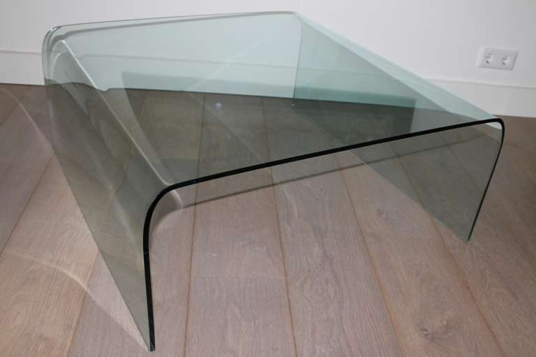 Coffee table in bowed glass from the 70ties
