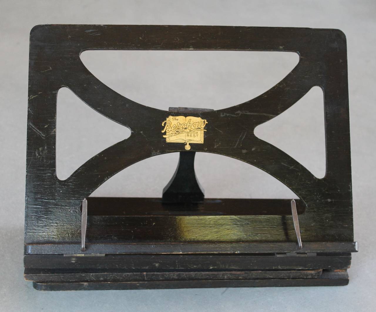 Book Rest from Bershaw in Wood, Ebonished, ca. 1920.
Usable in Two Sizes