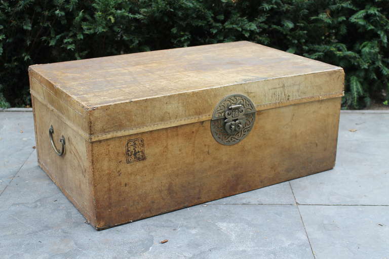 Oriental travelling box covered with vellum, from China or Japan