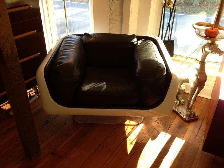 Warren Platner for Steelcase Fiberglass Club Chair