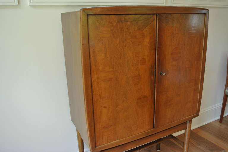 Edvard and Tove Kindt-Larsen Walnut Bar Cabinet In Good Condition For Sale In Morristown, NJ