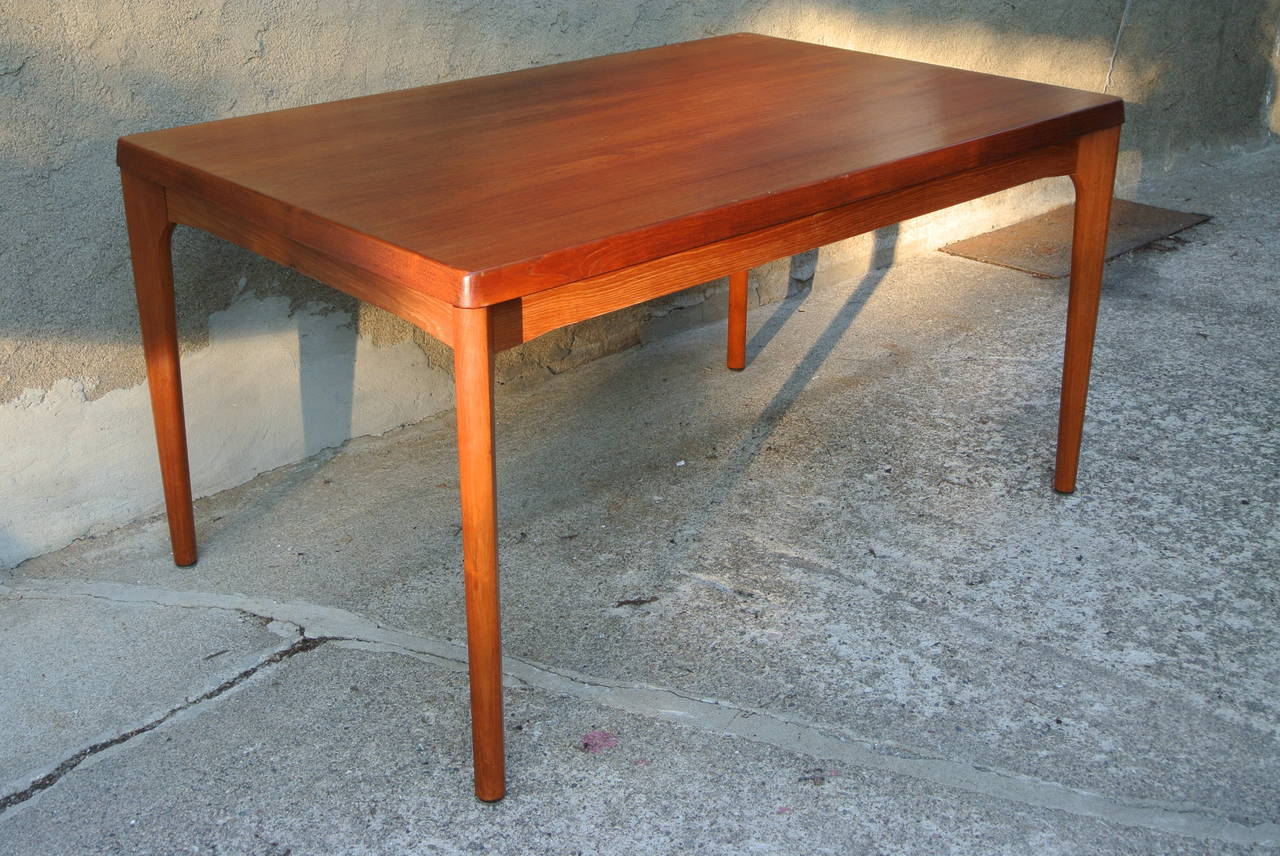 Newly Refinished Pocket Leave Dining Table in Teak, Designed by Henning Kaerjnulf, Manufactured by Vejle Stole & Mobelfabrik. Table Measure 94
