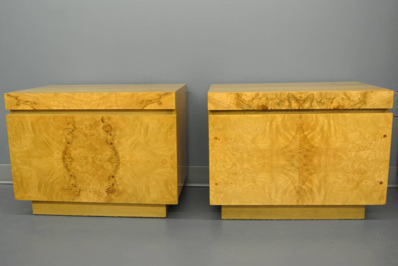 Pair of Olive Burlwood Night stands by Milo Baughman for Lane. Features a large pullout drawer and laminated pull out tray