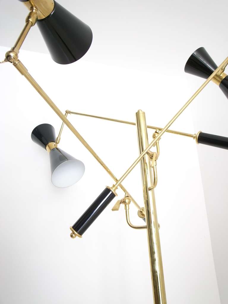 Arredoluce Brass and Black Lacquered Double Reflectors, Triennale Floor Lamp 4