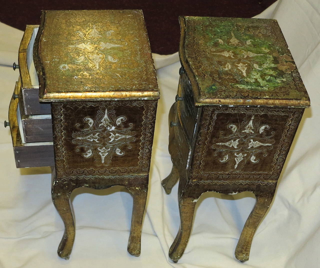 Pair of Italian gilt side tables In Good Condition In Paris, FR